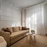 Modern 2br - Balcony Views On Blvd Corneliu Coposu بوخارست