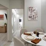 Modern 2br - Balcony Views On Blvd Corneliu Coposu *