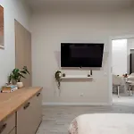 Modern 2br - Balcony Views On Blvd Corneliu Coposu Bukarest