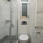 Modern 2br - Balcony Views On Blvd Corneliu Coposu شقة *