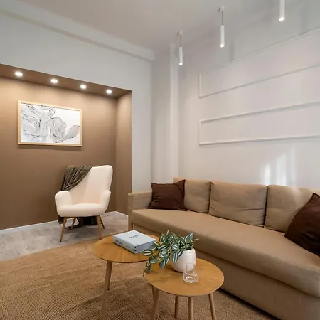 Modern 2br - Balcony Views On Blvd Corneliu Coposu Apartman