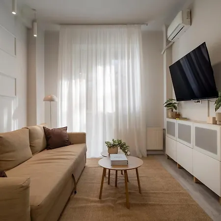 Modern 2br - Balcony Views On Blvd Corneliu Coposu Apartament *