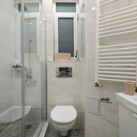 Modern 2br - Balcony Views On Blvd Corneliu Coposu * Bukareszt