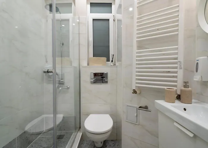 Modern 2br - Balcony Views On Blvd Corneliu Coposu * Bukareszt