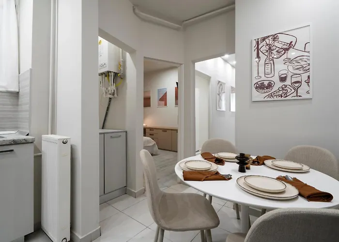 Modern 2br - Balcony Views On Blvd Corneliu Coposu Apartament