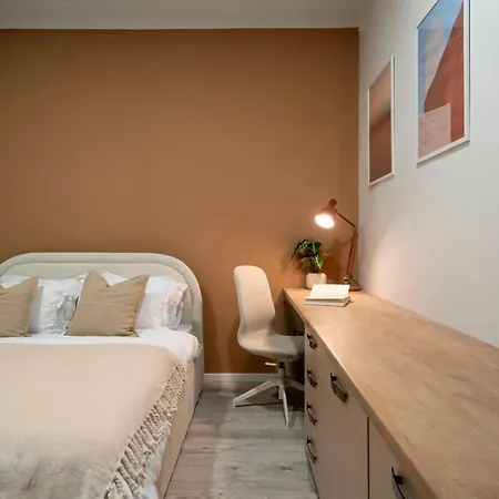 Modern 2br - Balcony Views On Blvd Corneliu Coposu Bucharest