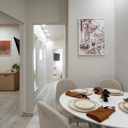 Modern 2br - Balcony Views On Blvd Corneliu Coposu *