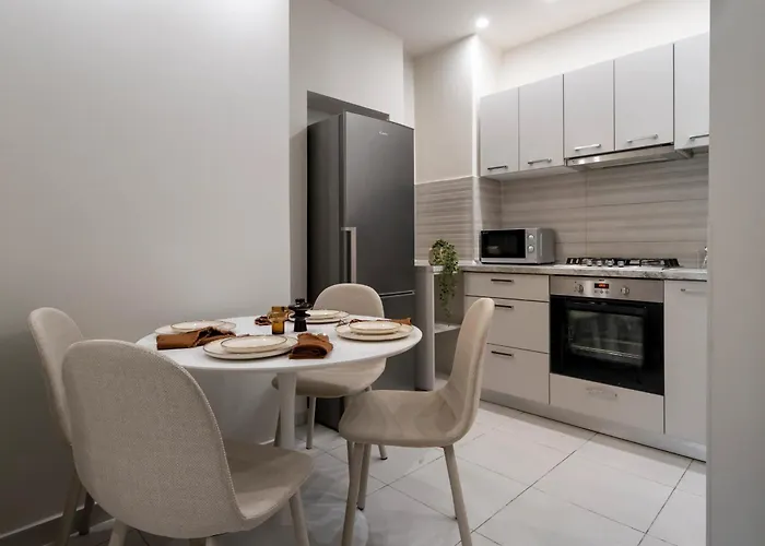 Modern 2br - Balcony Views On Blvd Corneliu Coposu Apartment