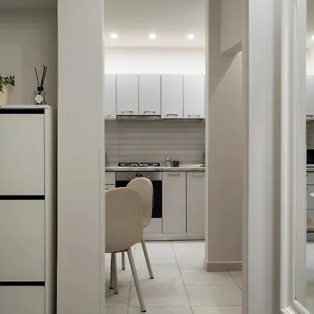 Modern 2br - Balcony Views On Blvd Corneliu Coposu Lejlighed